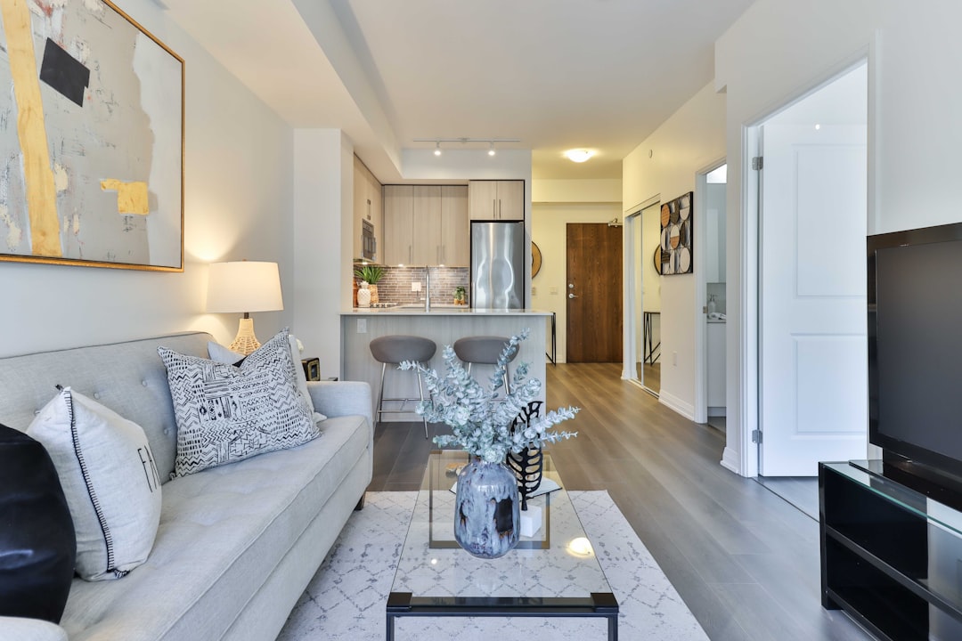 Des Moines, IA – How Does Condo Staging Differ from Traditional Homes?
