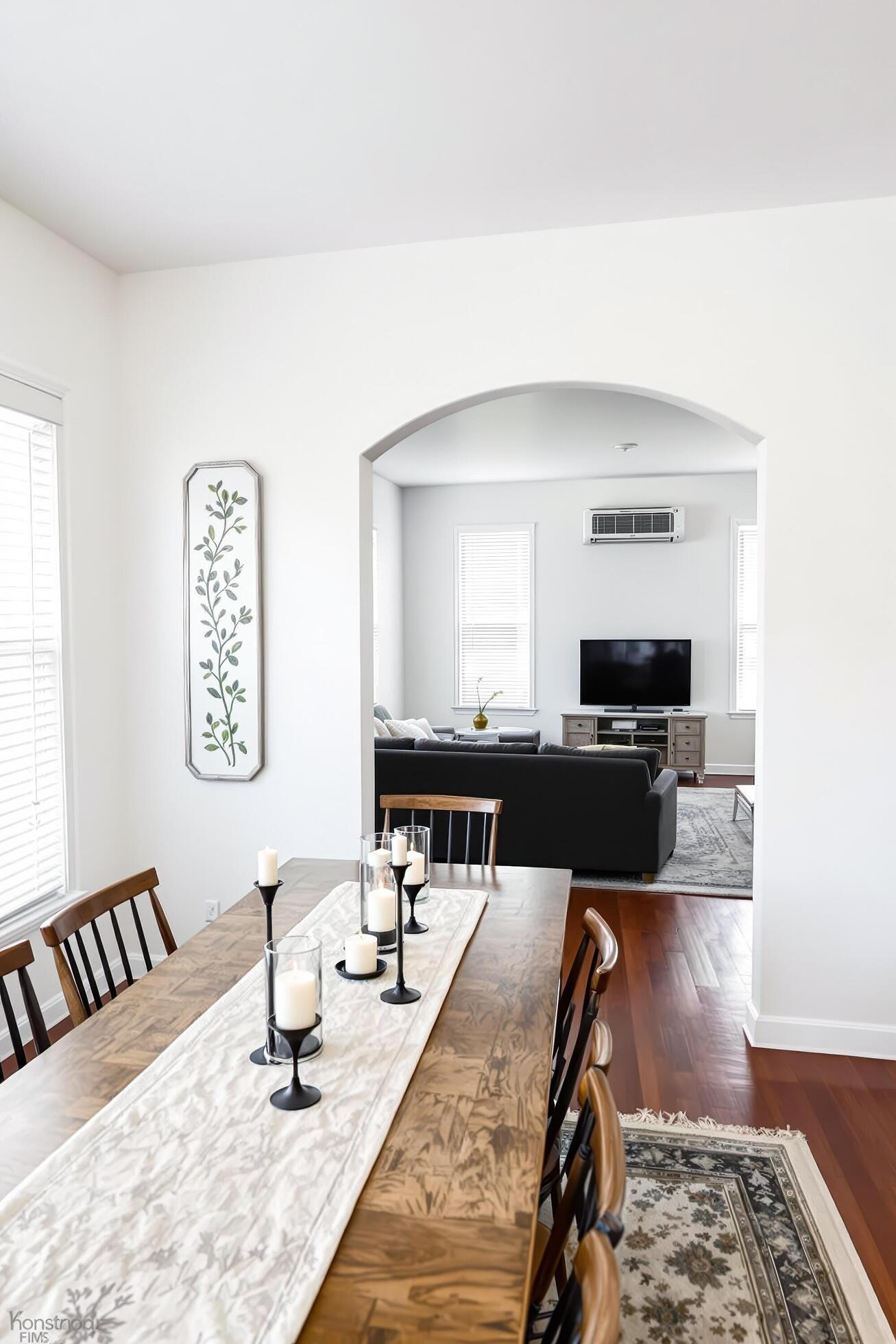 Des Moines, IA – Which Airbnb Staging Services Attract More Bookings and Guests?